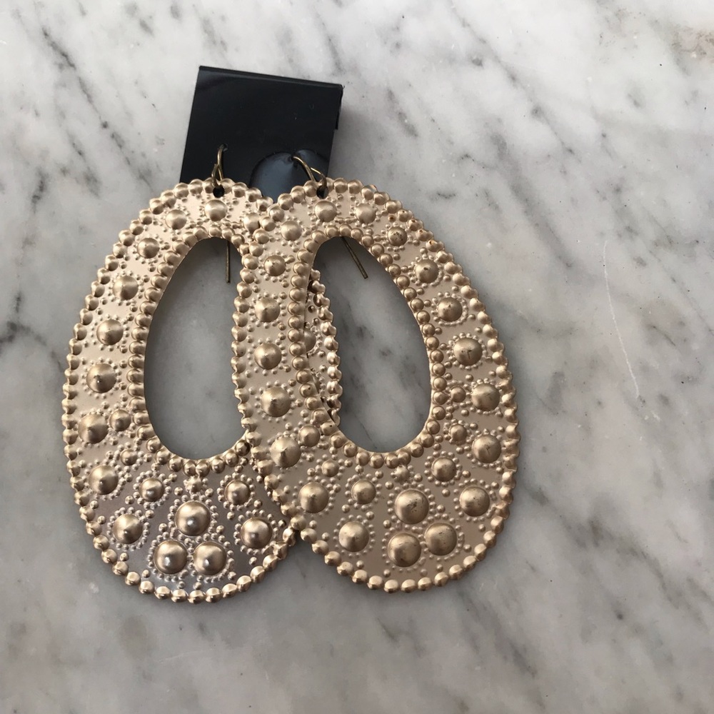 Gold festive hoop earrings